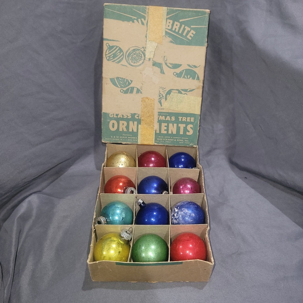 12 Vintage 1940s Shiny Brite Glass Ball Ornaments Green Box